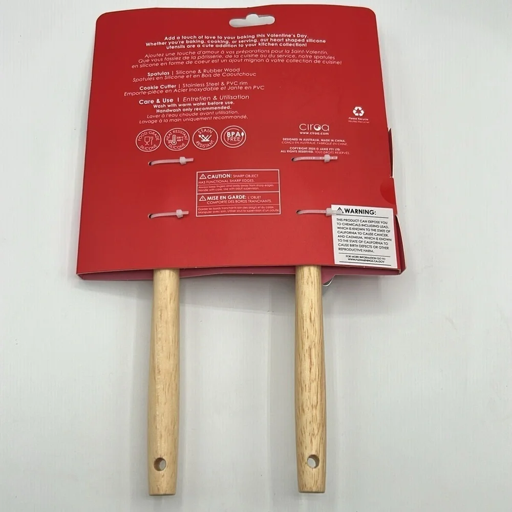 The Bakehouse by Ciroa Heart Spatula and Cookie Cutter‎ Set Red and Pink New!